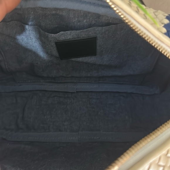 ❤️❤️❤️ Host Pick Clara V. Marisol Woven Leather Crossbody Bag❤️❤️❤️❤️
Clare V. - Picture 8 of 13